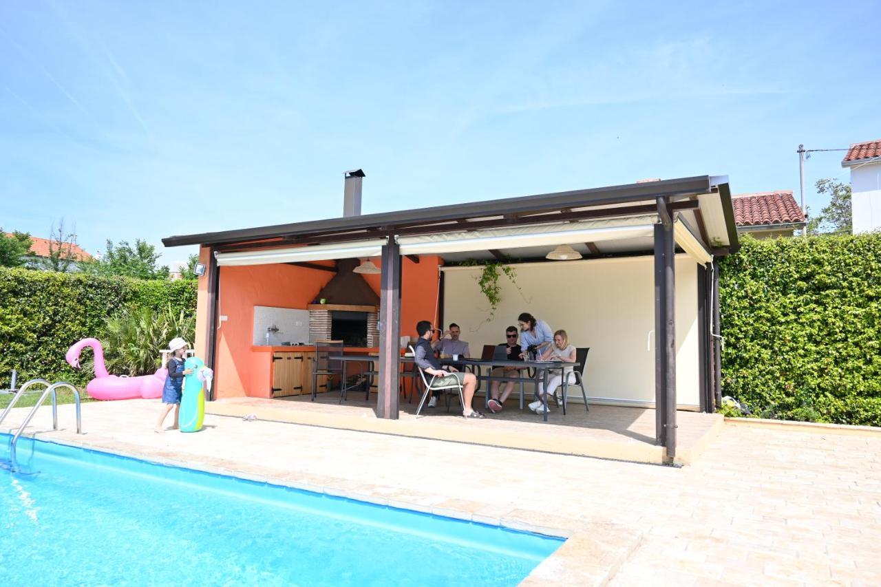 Villa Antonci-18, Pool, 3 Houses, Jacuzzi, Private Territory Antonci  Екстер'єр фото